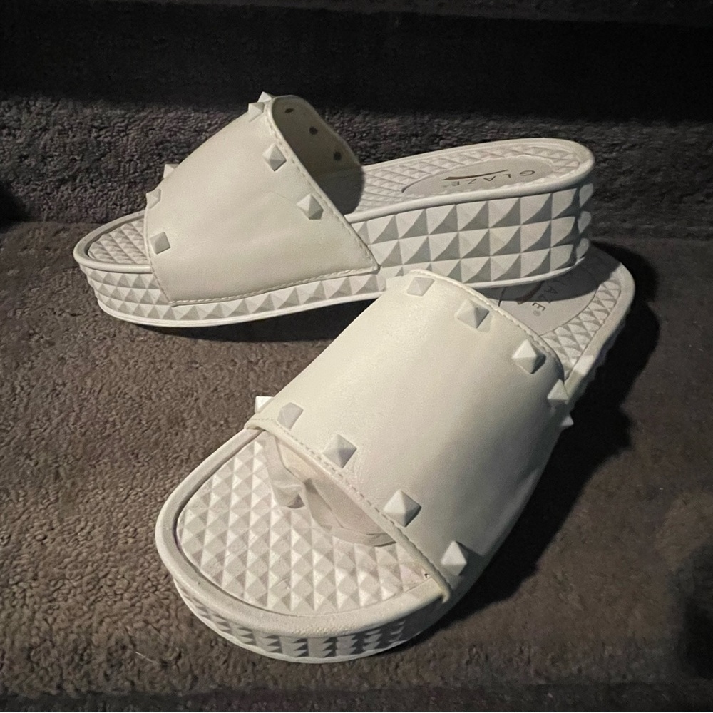 Thick White rubber platform slip on slide sandals with Y2K studs | size 8 | 2 in